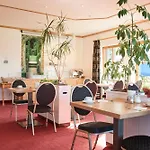 Restaurant Adler מלון