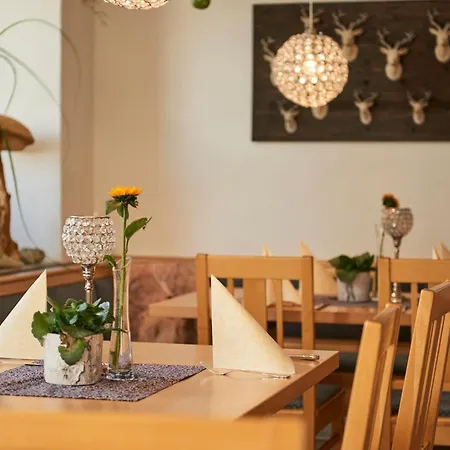 Restaurant Adler מלון