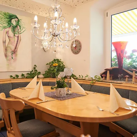 阿德勒餐厅酒店 酒店